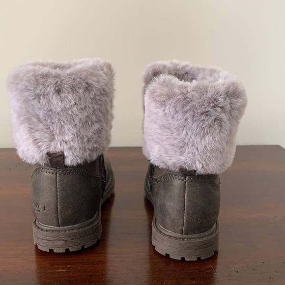 Grey faux fur boots - Picture 3 of 4